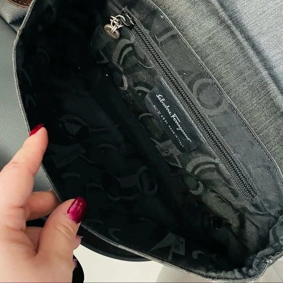 Salvatore Ferragamo Shoulder Bag - Picture 8 of 9